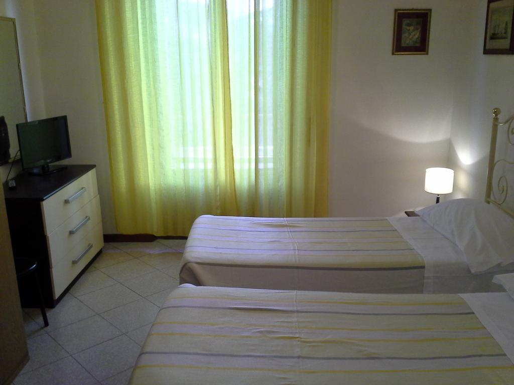 Albergo Italia di Nardi Renzo&C Snc Poggibonsi Camera foto