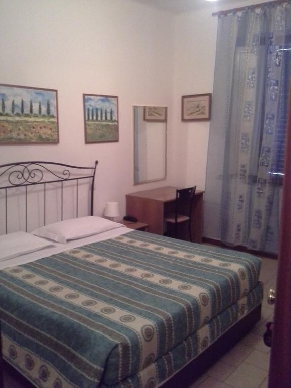 Albergo Italia di Nardi Renzo&C Snc Poggibonsi Camera foto