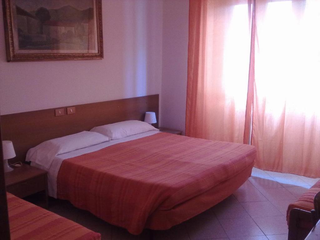 Albergo Italia di Nardi Renzo&C Snc Poggibonsi Camera foto